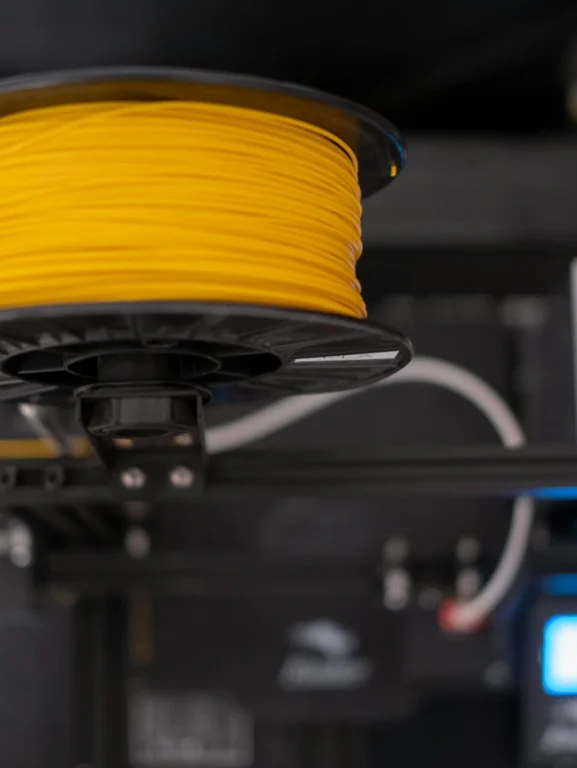 filamento abs laranja, barato mas difícil de trabalhar