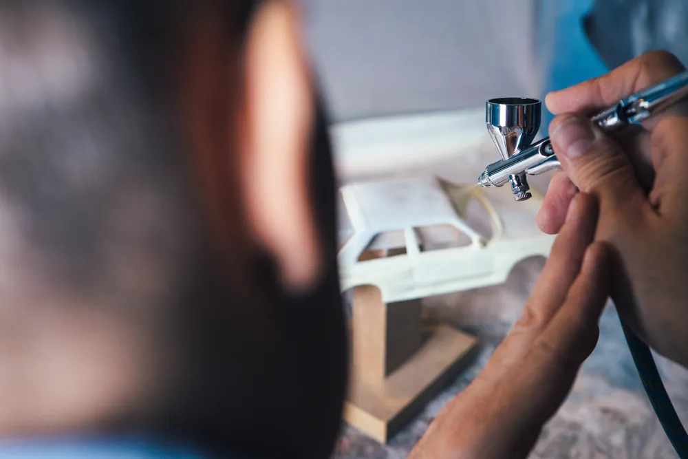 pintando miniaturas de carro com aerografo pintar com melhor acabamento